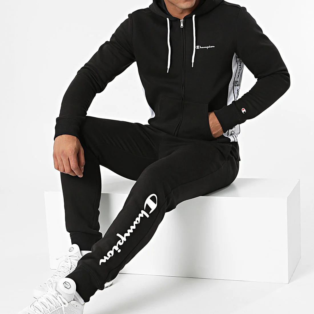 CHAMPION - Hooded Full Zip NBK/NBK/NB - Image 4
